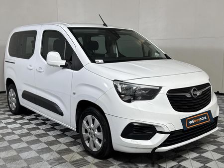 2019-Opel-Combo-Life-Enjoy-16-TD_16