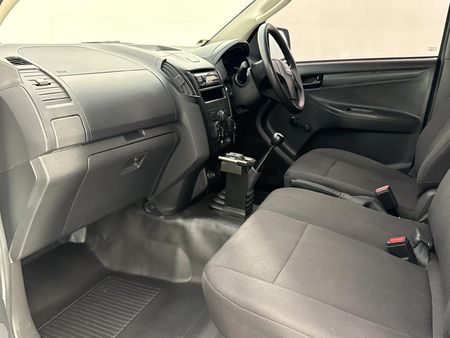 2024-Isuzu-D-Max-250-HO-Fleetside-Safety-Single-Cab_6