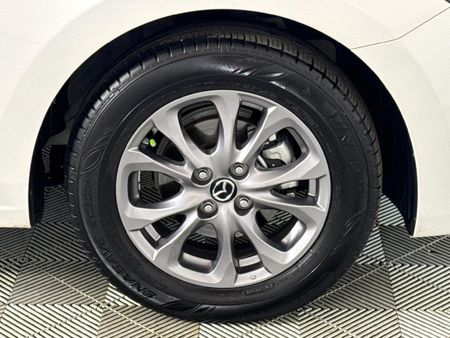 2025-Mazda-2-15-Dynamic-Auto-5-dr_4