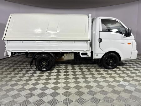 2025-Hyundai-H100-Bakkie-26D_11