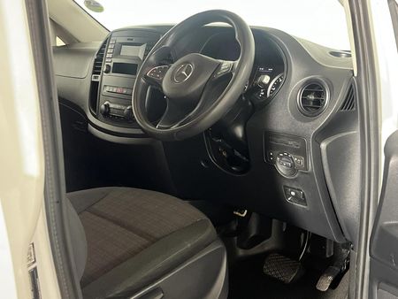 2020-Mercedes-Benz-Vito-116-22-CDI-Tourer-Pro-Auto_9