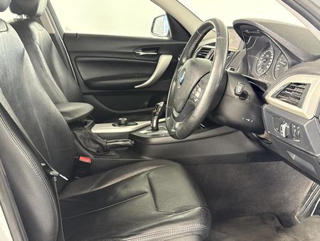 2012-BMW-1-Series-118i-5-dr-Auto_9