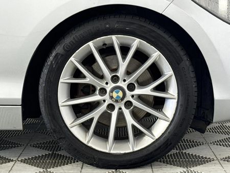 2012-BMW-1-Series-118i-5-dr-Auto_5