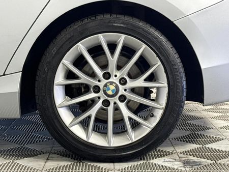 2012-BMW-1-Series-118i-5-dr-Auto_6
