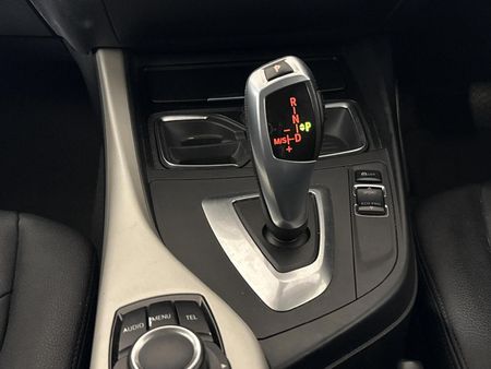 2014-BMW-1-Series-116i-5-dr-Auto_10