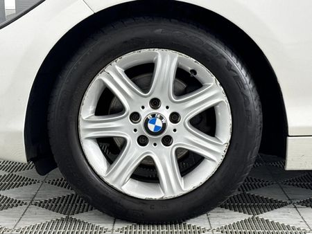 2014-BMW-1-Series-116i-5-dr-Auto_4