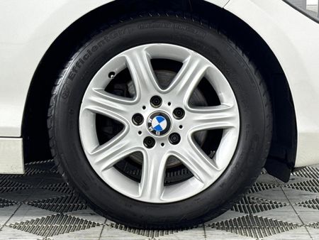 2014-BMW-1-Series-116i-5-dr-Auto_5