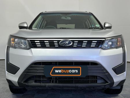 2022-Mahindra-XUV-300-15D-W6_15