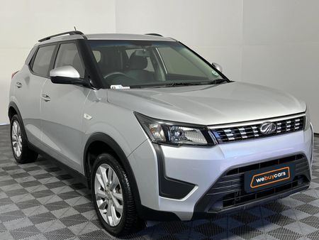 2022-Mahindra-XUV-300-15D-W6_16
