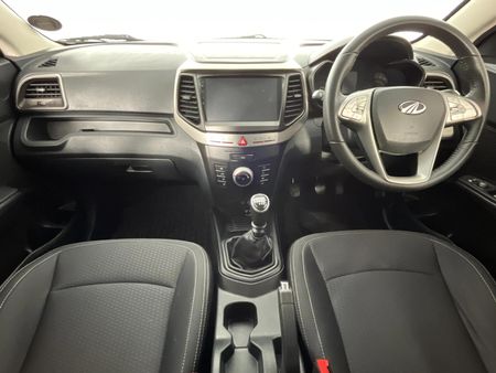 2022-Mahindra-XUV-300-15D-W6_1
