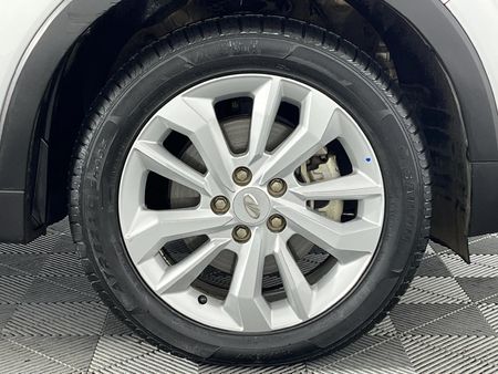 2022-Mahindra-XUV-300-15D-W6_5