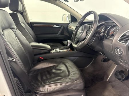 2012-Audi-Q7-30-TDI-quattro-Auto_9