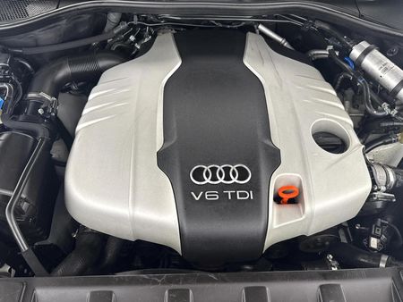 2012-Audi-Q7-30-TDI-quattro-Auto_13