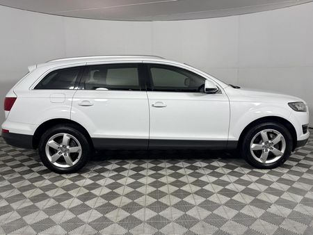2012-Audi-Q7-30-TDI-quattro-Auto_17