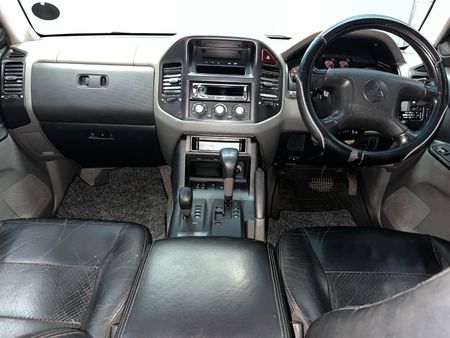 2002-Mitsubishi-Pajero-3200-DI-D-Auto-3-dr_10