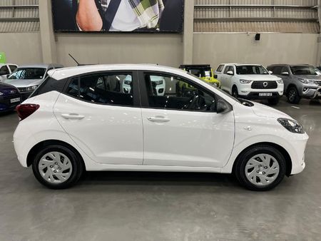 2026-Hyundai-Grand-i10-10-Motion_1
