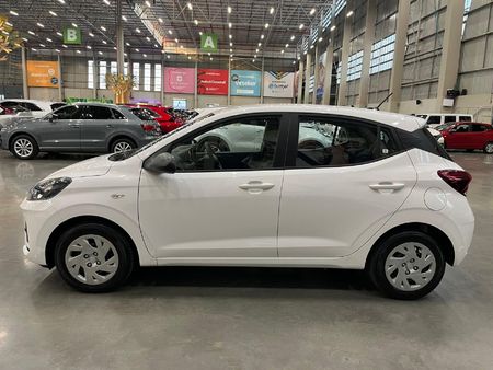 2026-Hyundai-Grand-i10-10-Motion_5