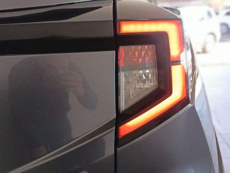 2025-Mahindra-XUV-3XO-12T-MX2-Auto_8