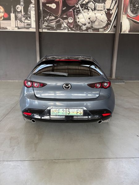 2021-Mazda-3-15-Dynamic-Auto_15