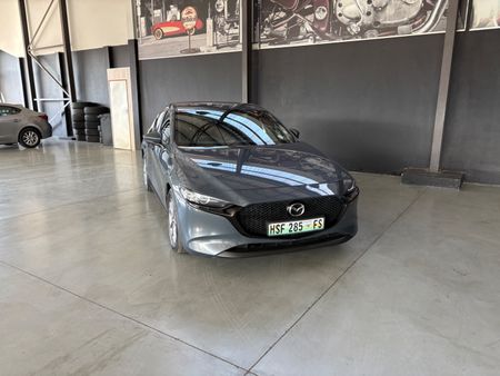 2021-Mazda-3-15-Dynamic-Auto_6