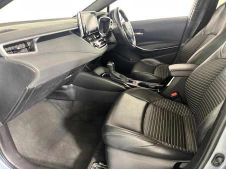 2021-Toyota-Corolla-18-XS-Auto_8