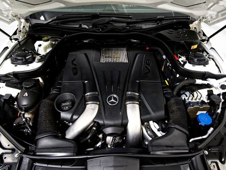 2015-Mercedes-Benz-E-Class-E-500_21