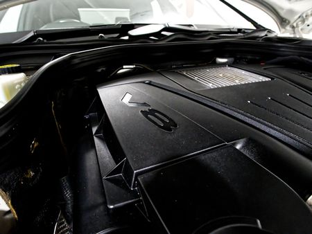 2015-Mercedes-Benz-E-Class-E-500_22