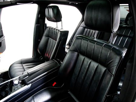 2015-Mercedes-Benz-E-Class-E-500_30