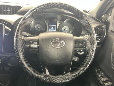 2022-Toyota-Hilux-28-GD-6-Raised-Body-Legend-Auto-Double-Cab_12