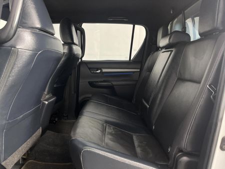 2022-Toyota-Hilux-28-GD-6-Raised-Body-Legend-Auto-Double-Cab_3