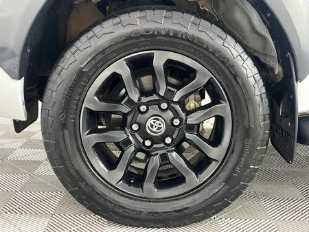 2022-Toyota-Hilux-28-GD-6-Raised-Body-Legend-Auto-Double-Cab_5