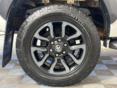 2022-Toyota-Hilux-28-GD-6-Raised-Body-Legend-Auto-Double-Cab_6