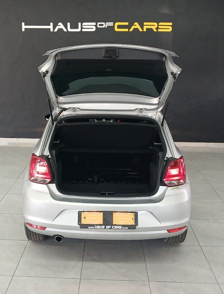 2021-Volkswagen-Polo-Vivo-14-Mswenko-5-dr_4