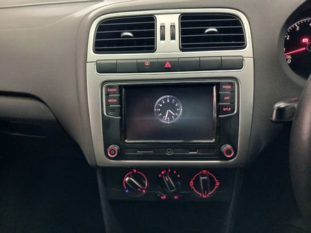 2021-Volkswagen-Polo-Vivo-14-Mswenko-5-dr_6