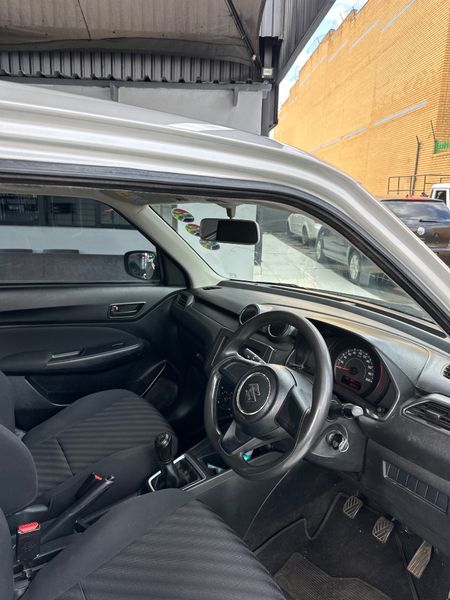 2019-Suzuki-Swift-12-GA-Manual_9