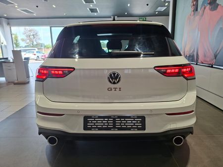 2026-Volkswagen-Golf-8-GTI-20-TSI-DSG_3