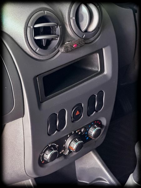 2024-Nissan-NP200-16-AC-Safety-Pack_10