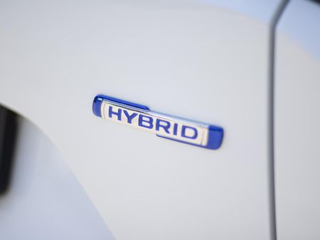 2026-Suzuki-Across-15-GL-Mild-Hybrid_4