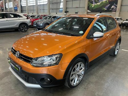 2016-Volkswagen-Polo-Cross-12-TSI_6