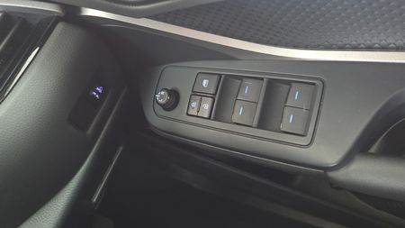 2023-Toyota-C-HR-C-HR-12T-PLUS-CVT_17
