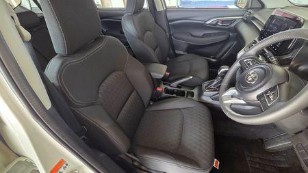 2026-Toyota-Urban-Cruiser-Toyota-Urban-Cruiser-15-XR-AT_19