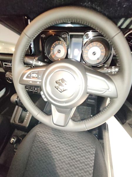 2026-Suzuki-Jimny-15-GLX-Auto_10
