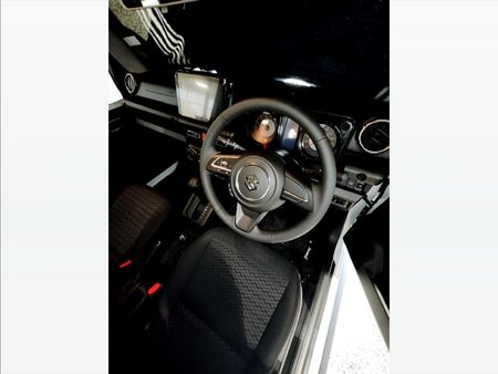 2026-Suzuki-Jimny-15-GLX-Auto_11