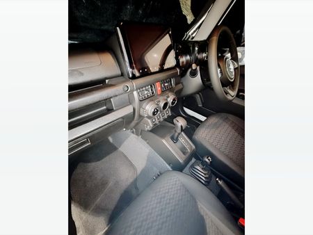 2026-Suzuki-Jimny-15-GLX-Auto_12