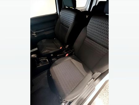 2026-Suzuki-Jimny-15-GLX-Auto_14