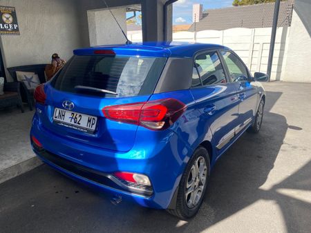 2019-Hyundai-i20-14-Fluid_3