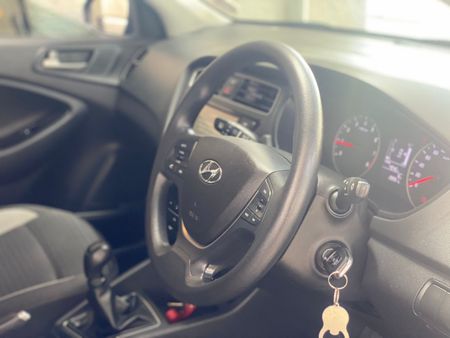 2019-Hyundai-i20-14-Fluid_5