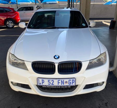 2011-BMW-3-Series-330i-M-Sport-Auto_1