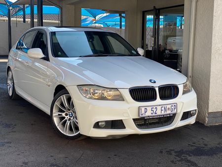 2011-BMW-3-Series-330i-M-Sport-Auto_5