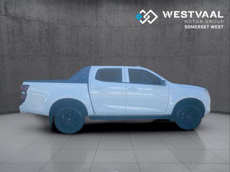 2023-Isuzu-D-Max-19-DDI-HR-LS-Auto-Double-Cab_7